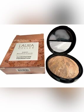 Laura Geller Baked Balance-N-Glow Illuminating Foundation - Medium